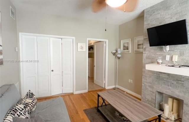 750 Euclid Ave photos photos