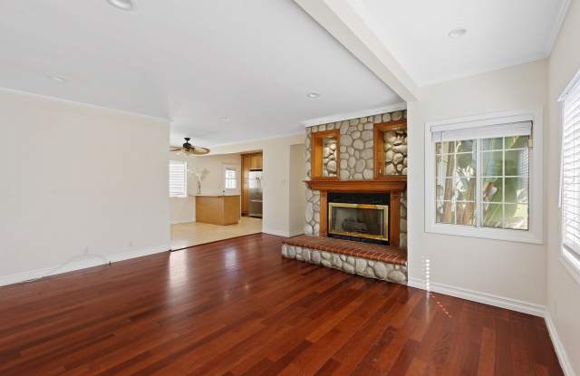 Gorgeous 3-Bedroom Home in Reseda! - 19500 Kittridge Street, Los Angeles, CA 91335