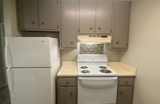 Pine Hill Apartments - Tupelo photos photos