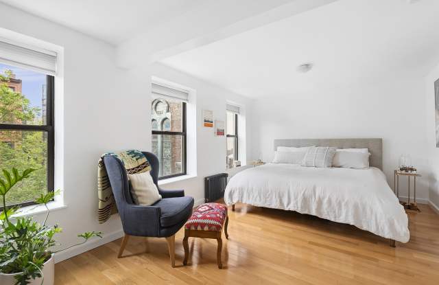513 Vanderbilt Avenue Gallery 4