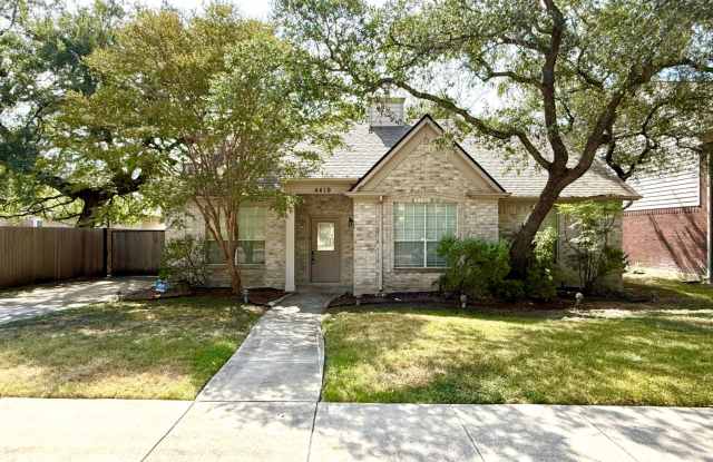 Spacious 3-Bedroom Home with Upgraded Garage & Energy-Efficient Features in a Fantastic Location! Gallery 1