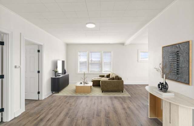 109 South Park Street - 4 photos photos