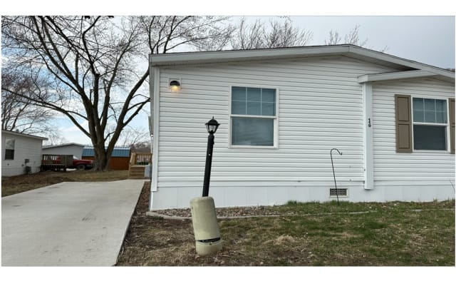 5975 Ne Berwick Dr - 5975 Northeast Berwick Drive, Polk County, IA 50032