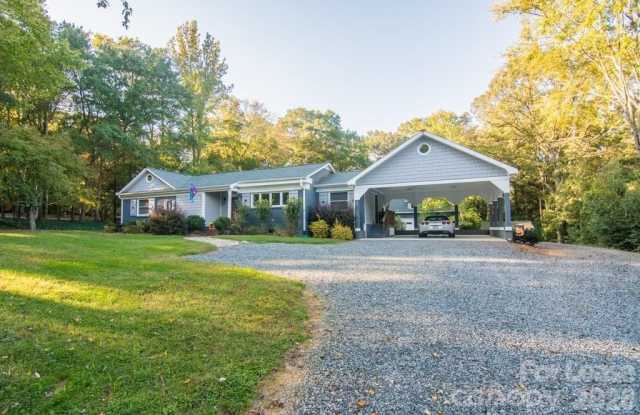 1000 Jefferson Drive Gallery 2