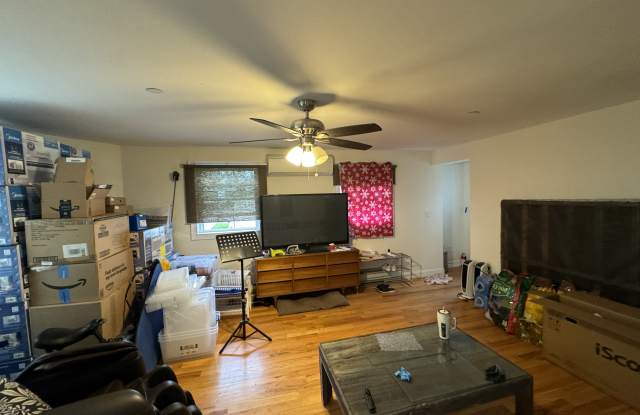 31 Post Pl Gallery 1