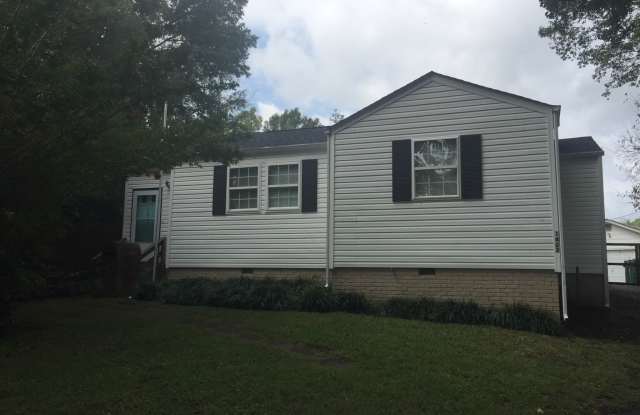 Cozy Two Bedroom House in NoDa! - 1422 Winston Drive, Charlotte, NC 28205