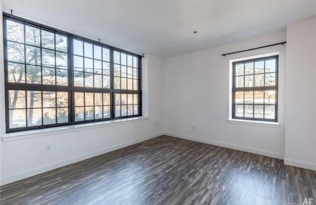 121 Westmoreland Avenue Gallery 4