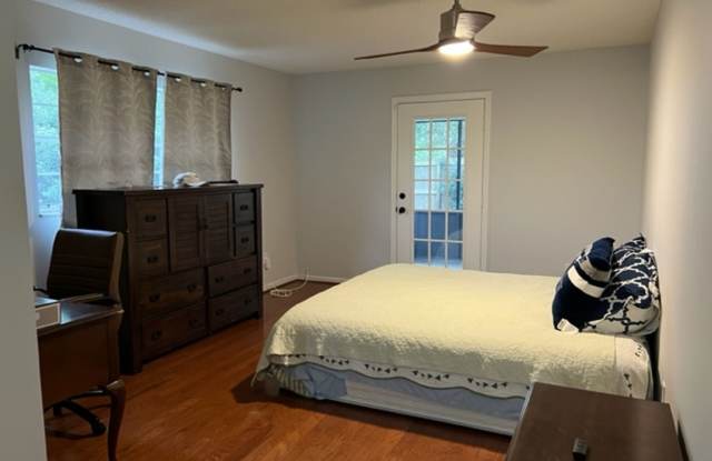 Fully Furnished-Short or Long Term Rental-3 bed/ 2 bath House - 727 Gilda Drive, St. Augustine Shores, FL 32086