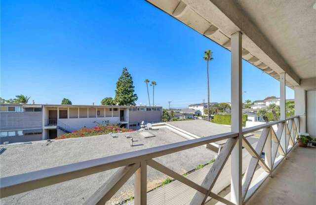 1226 Manhattan Beach Boulevard Gallery 2