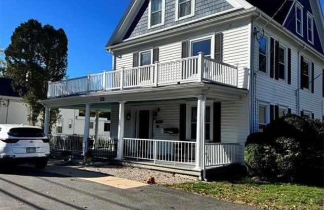 51 Beach Street unit: 3 photos photos