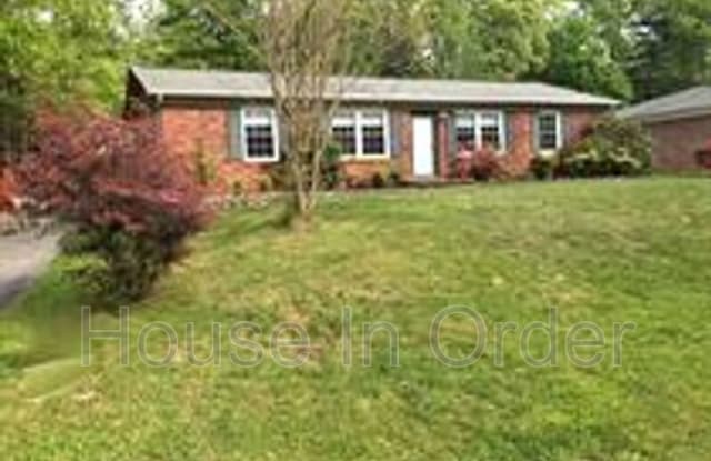 10 Woodhaven Drive - 10 Woodhaven Drive, Royal Pines, NC 28704