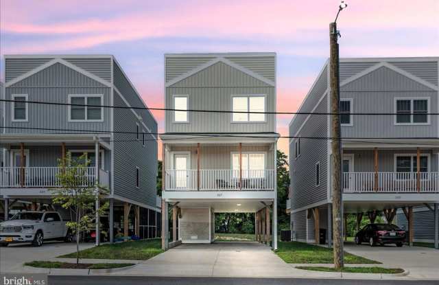Newly Built Modern Home for Rent in Charming Colonial Beach – with Pool Access Included! photos photos