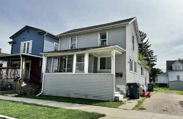 220 6th Street - Back photos photos