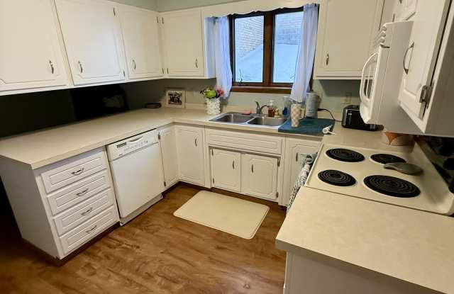 160 Tower Road South - 160 Gallery 2