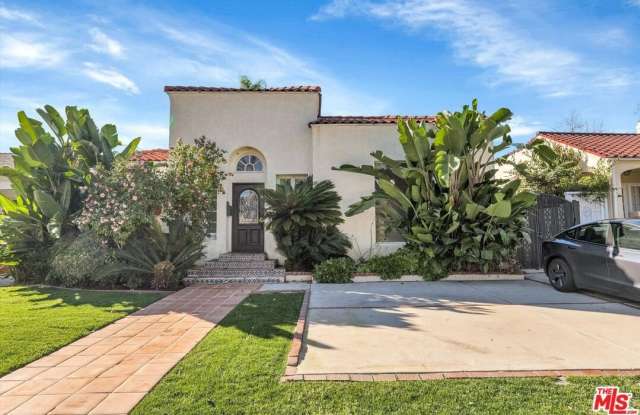 205 S Canon Dr photos photos