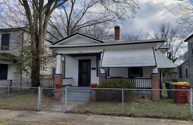 Beautiful Spacious Home in Petersburg! - 1134 West High Street, Petersburg, VA 23803
