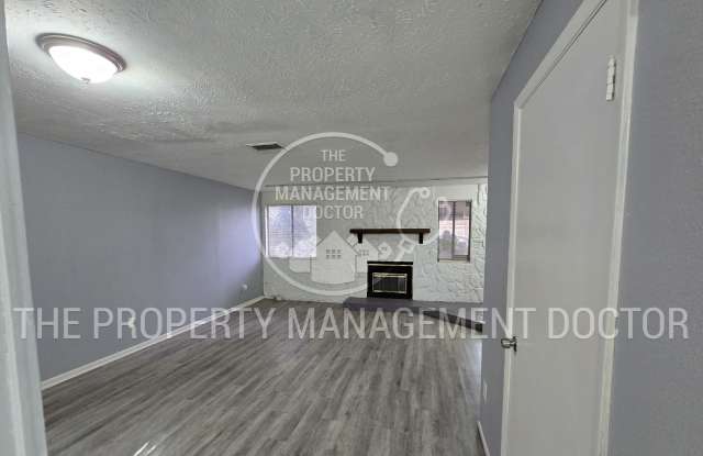 MOVE IN SPECIAL - 4BR/2.5BA Tampa Home | Dual Kitchen Areas, Private Bedroom & Fresh Updates photos photos