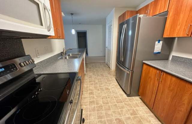 Spacious 2 bedrooms, 2 full baths with enclosed garage photos photos Spacious 2 bedrooms, 2 full baths with enclosed garage photos photos