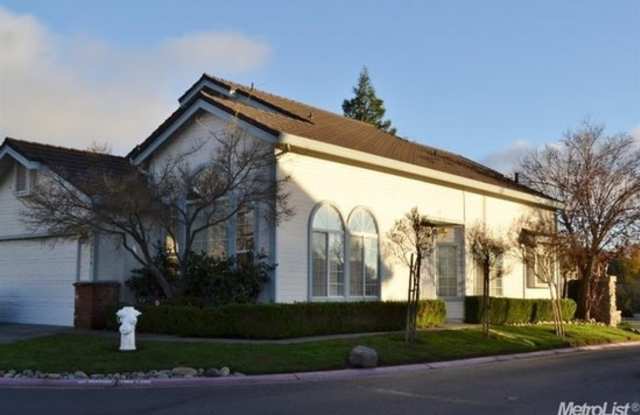 NICE TWO STORY HOME IN GRANITE BAY! photos photos