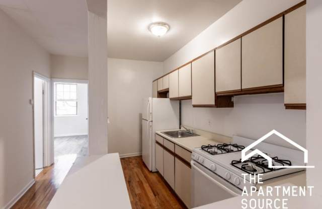 658 West Cornelia photos photos
