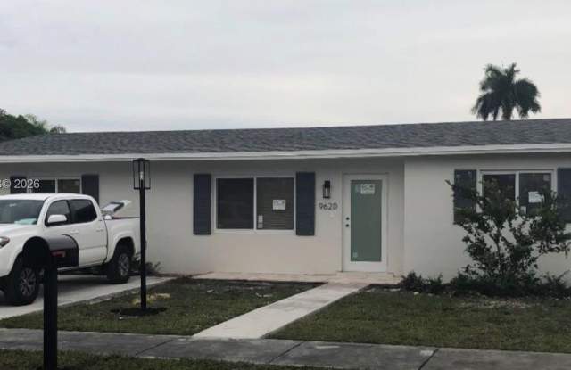 9620 SW 78th St photos photos