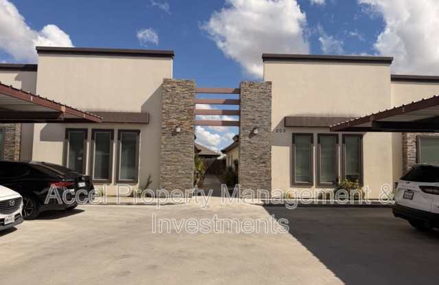 209 Teak Drive Gallery 1