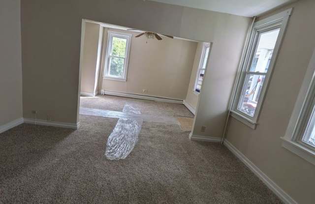 Spacious Three Bedroom Duplex Gallery 4