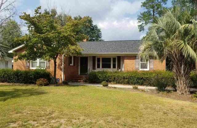 1221 Clarendon - 1221 Clarendon Avenue, Florence, SC 29505