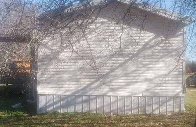 4 BR 2 Bath 1,216 sq ft singlewide mobile home on 3.5 acres in Lonoke, AR photos photos