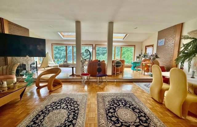 26 Nantucket Place Gallery 2