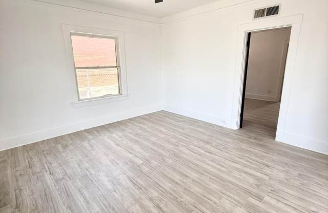 3203 Frankfort Avenue Gallery 4
