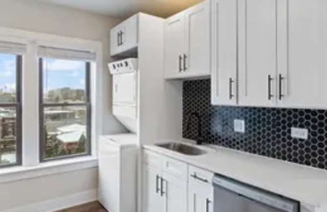 2522 West Superior Street photos photos