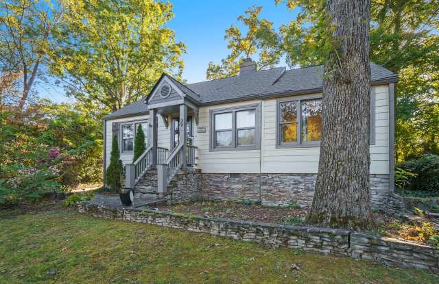 39 Lakeview Drive NE, Atlanta GA 30317 Gallery 1