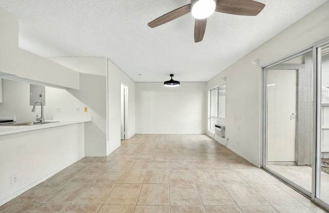 91-1059 Puamaeole Street #5E Gallery 3