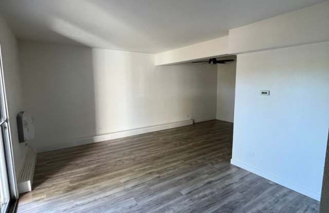 Fort Logan South Denver 2/1 Condo Renovation complete! Gallery 4