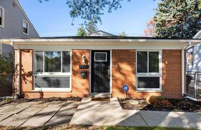 1871 Almont Street - 1871 Almont Street, Ferndale, MI 48220