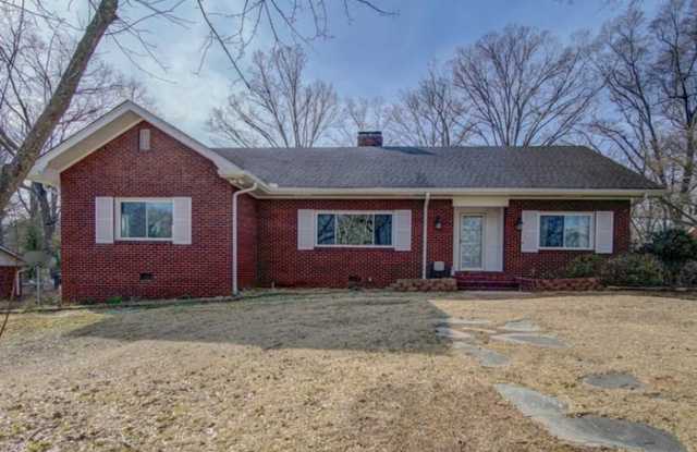 118 Tanglewylde Drive photos photos