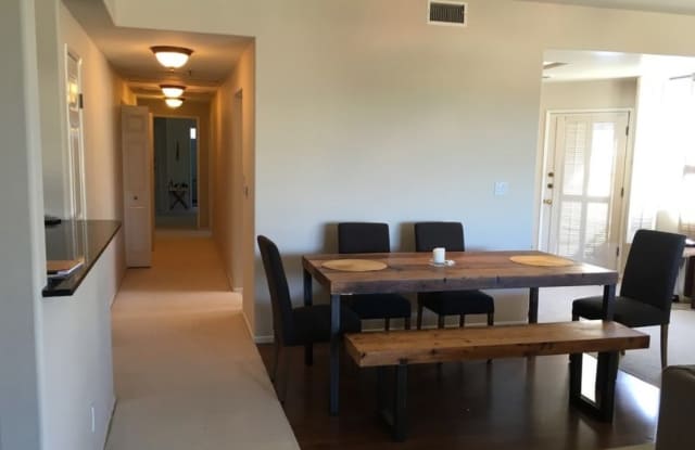 9836 Vidor Dr Gallery 2