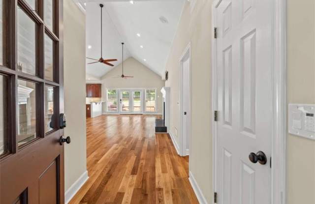 603 Fairway Court Gallery 3