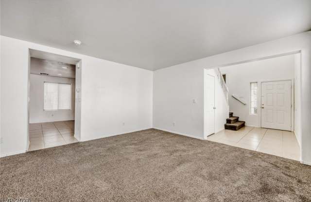 2562 BEGONIA VALLEY Avenue Gallery 4