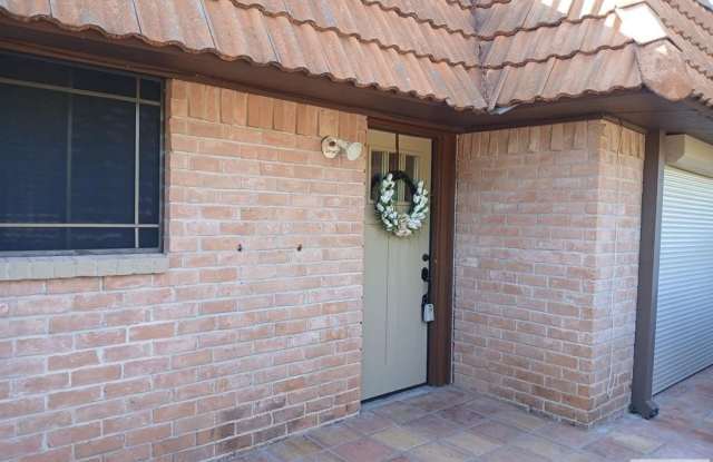 1400 PALM VALLEY DR W photos photos