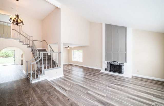 28812 WOODCOCK Drive Gallery 2