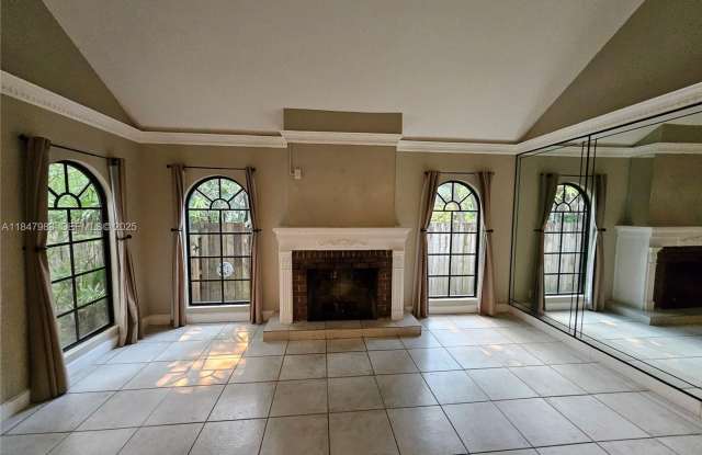 38 SW 6TH ST #38 DANIA, FL 33004 photos photos