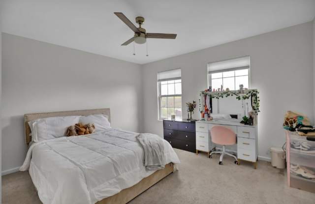5028 Vista Court Gallery 3