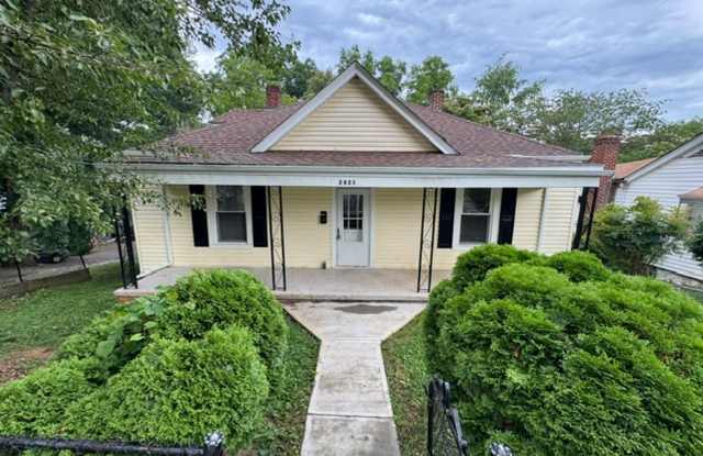 Charming 2 Bedroom Bungalow photos photos