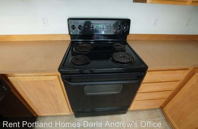 2004 NE Cadbury Avenue Unit #108 Gallery 2