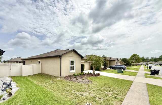 18715 Alfaro Loop Gallery 3