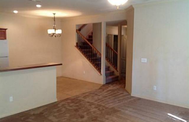 1974  E Peppervine  DR Gallery 3
