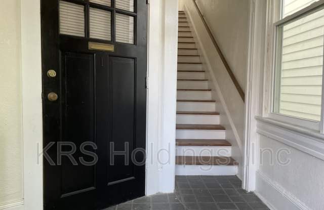 423 London Street Apt Gallery 2