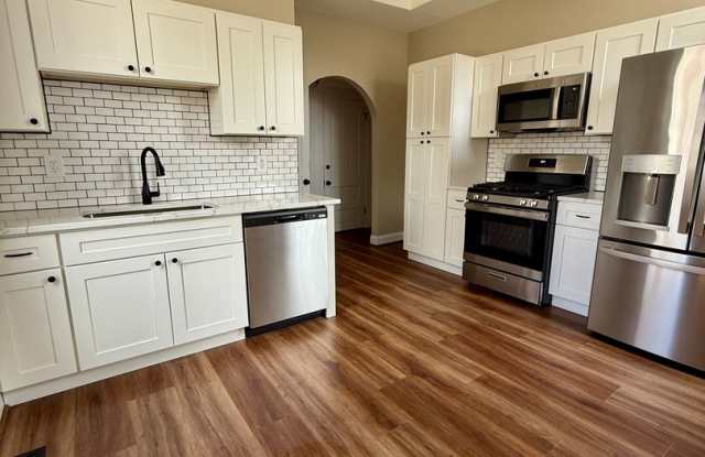 Newly Renovated, All Brand New, Huge 4 bedroom! Incline District photos photos